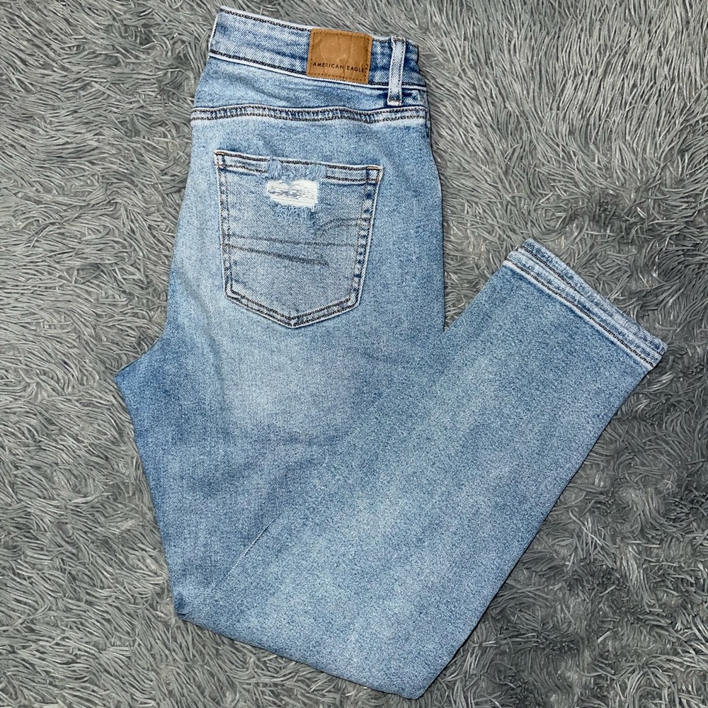 American Eagle mom jeans